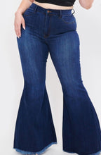 Load image into Gallery viewer, Danni Flare Jeans - Saras - Secrets
